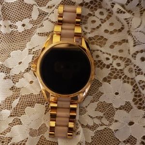 Michael Kors Bradshaw smart watch! Rose gold